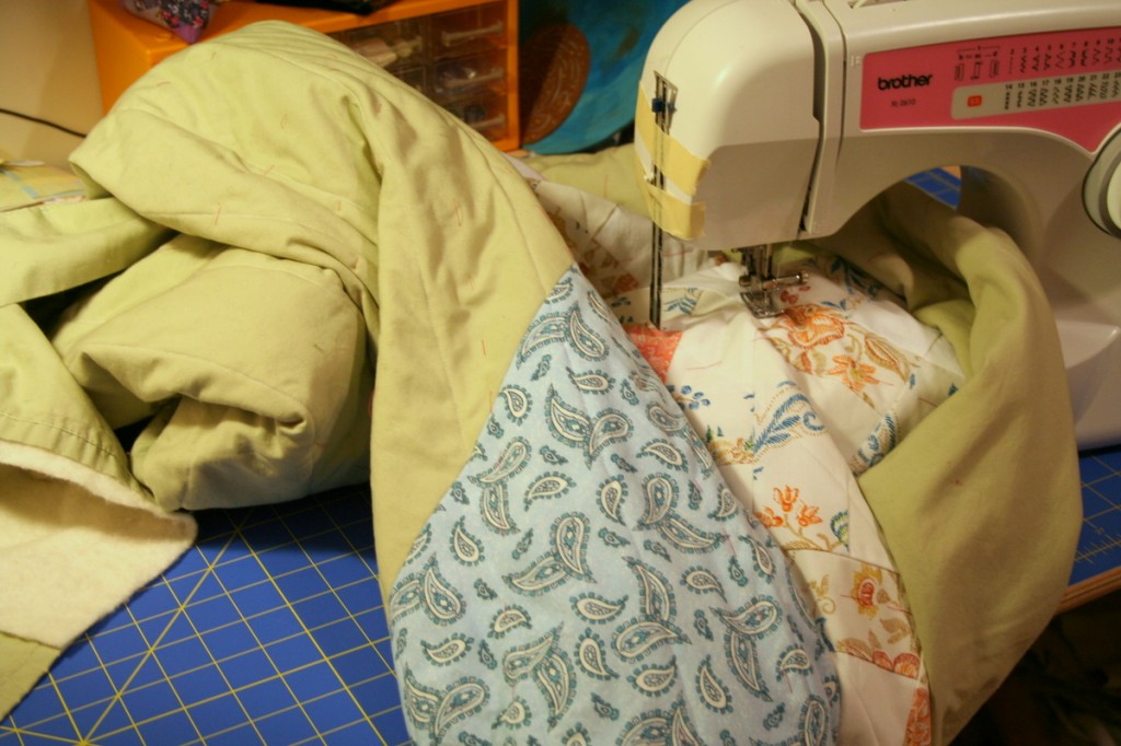 Roll & stuff method of quilting