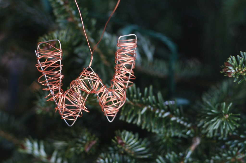 Wire W Ornament