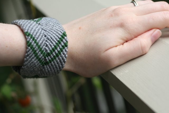 friendship bracelet cuff - green & gray yarn